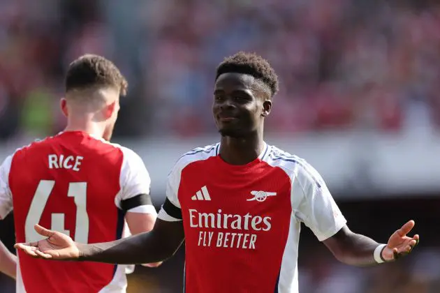 Bukayo Saka celebrates against Wolves
