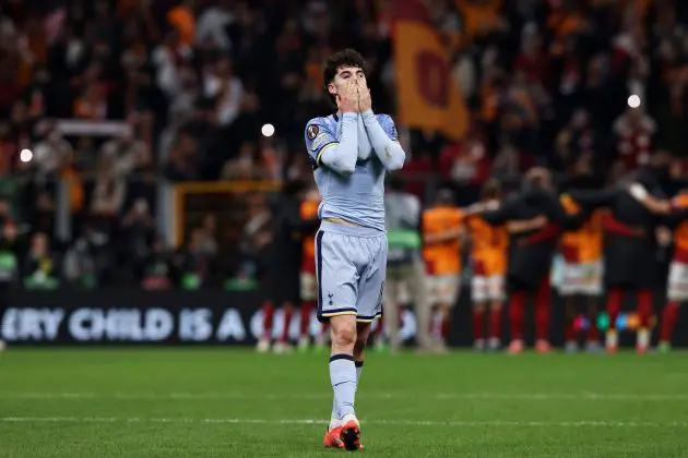 Spurs lose to Galatasaray
