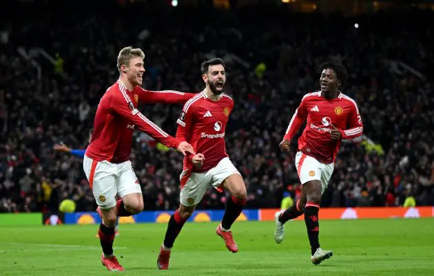 Bruno Fernandes celebrates his winner against Rangers (Photo by Shaun Botterill/Getty Images via OneFootball)