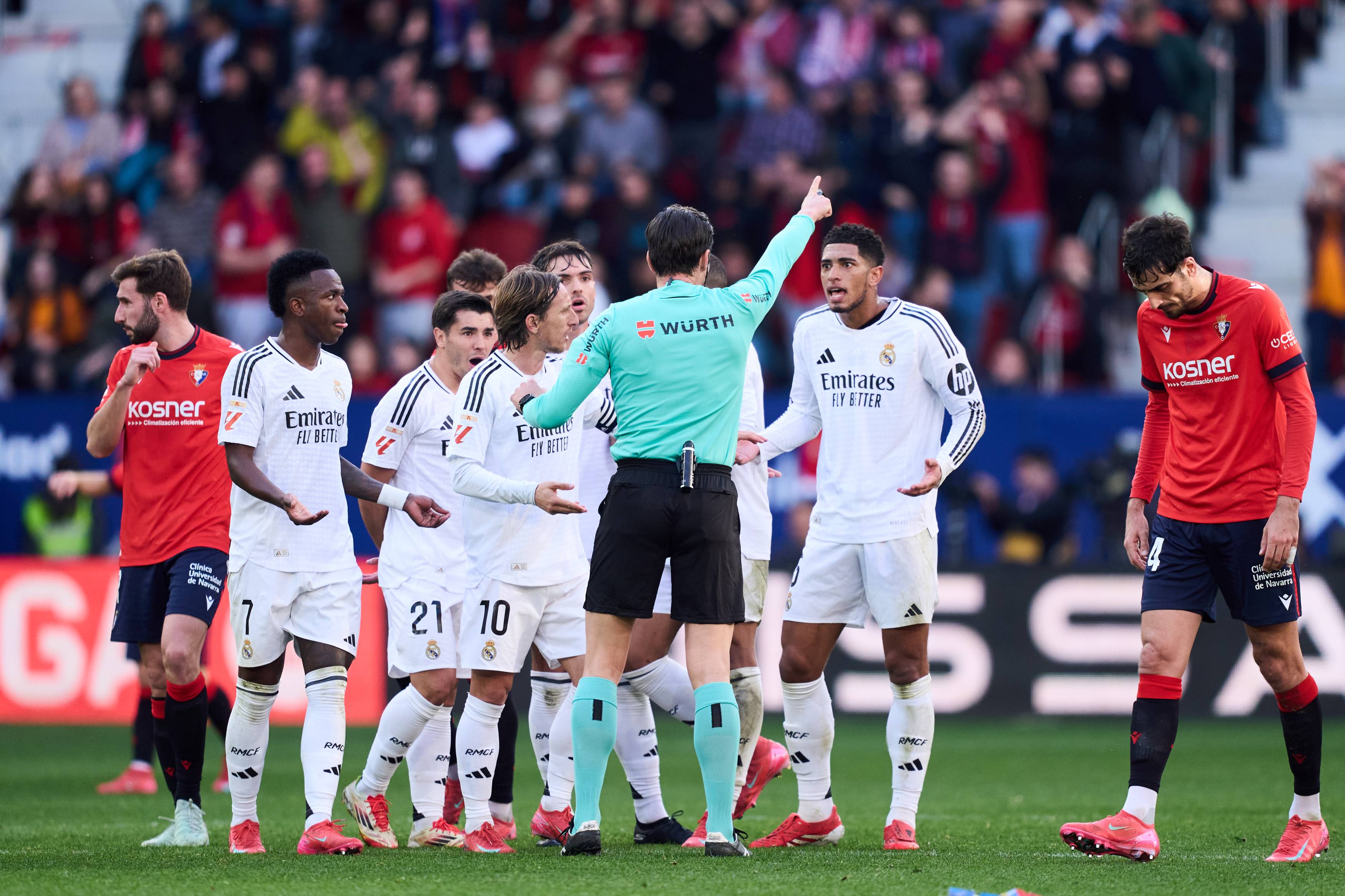 Jude Bellingham is sent off against Osasuna
