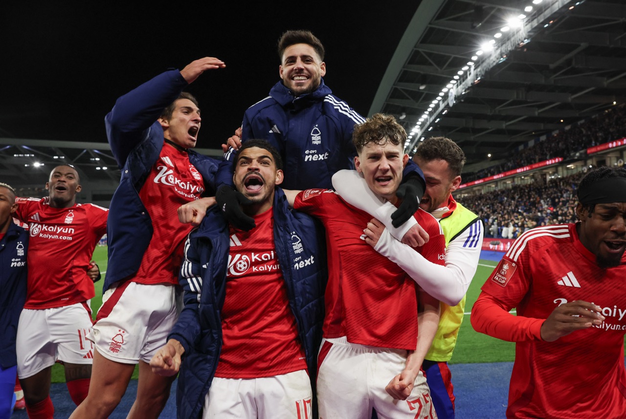 Nottingham Forest players after beating Brighton on penalties