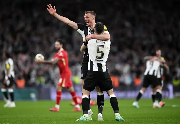 Dan Burn celebrates winning the Carabao Cup