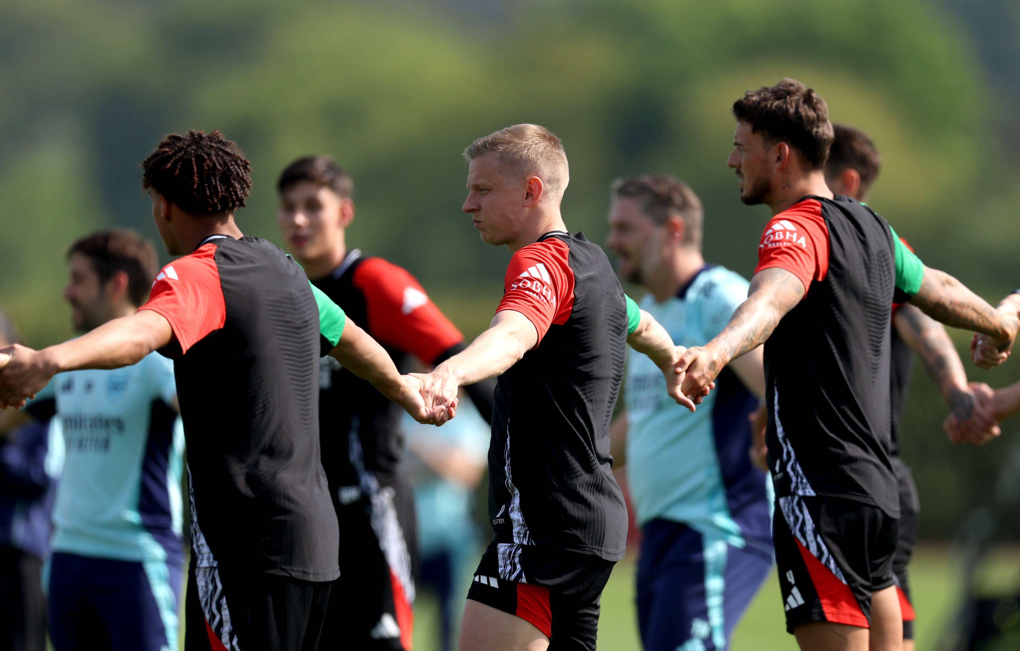 Arsenal in training ahead of PSG