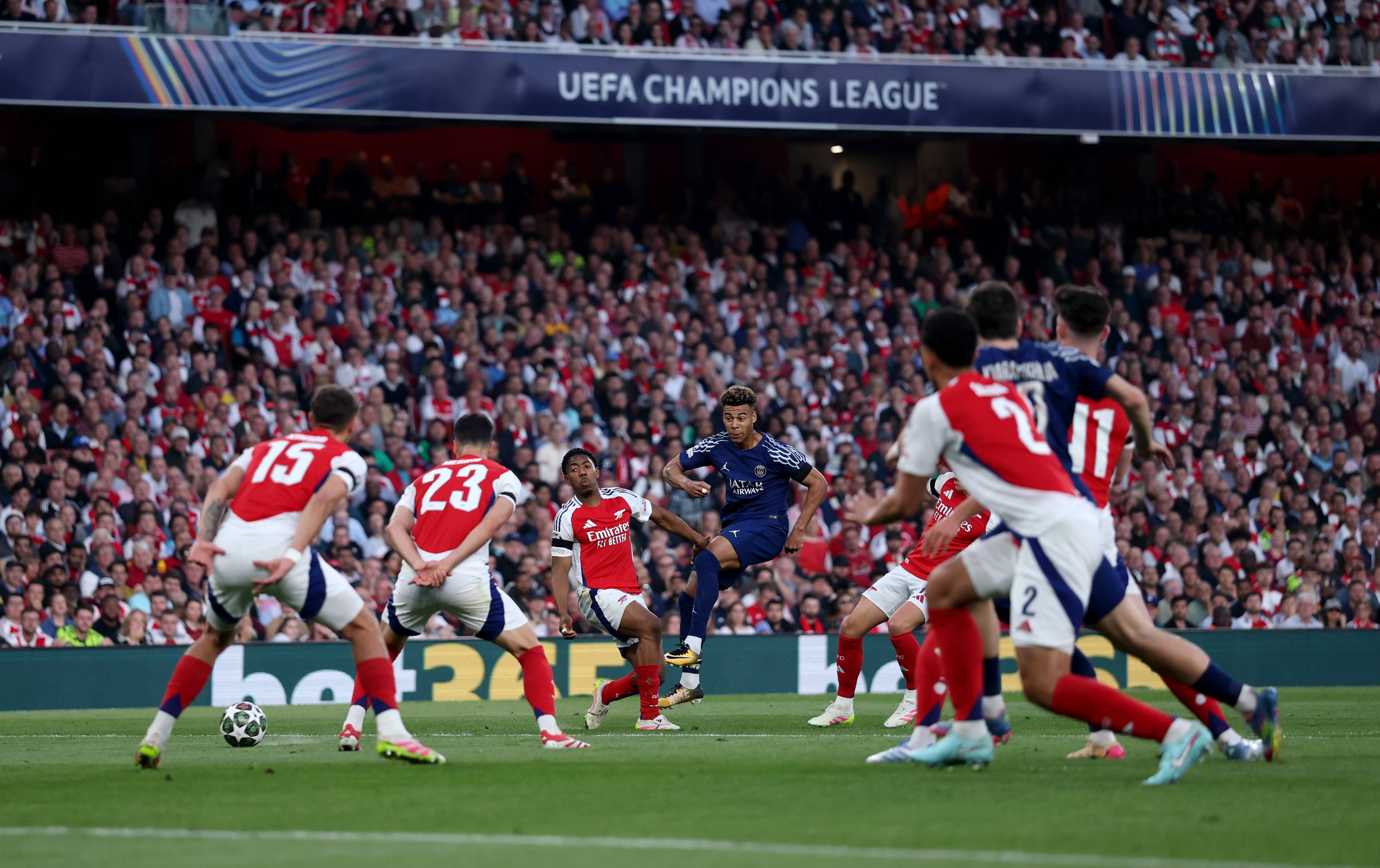 Former England captain says Arsenal fans and players &#8216;weren&#8217;t good enough&#8217; in defeat to PSG