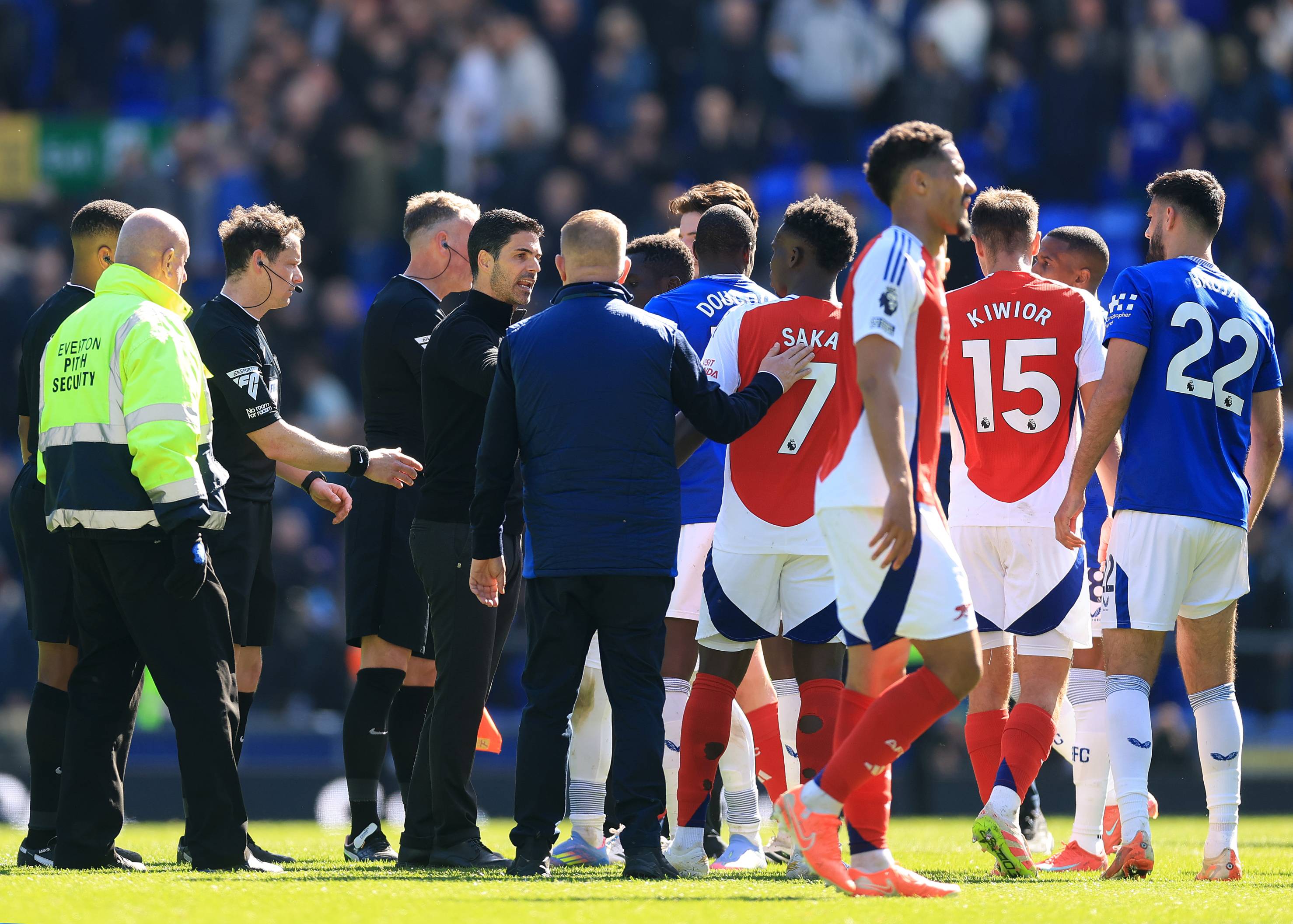 Everton v Arsenal