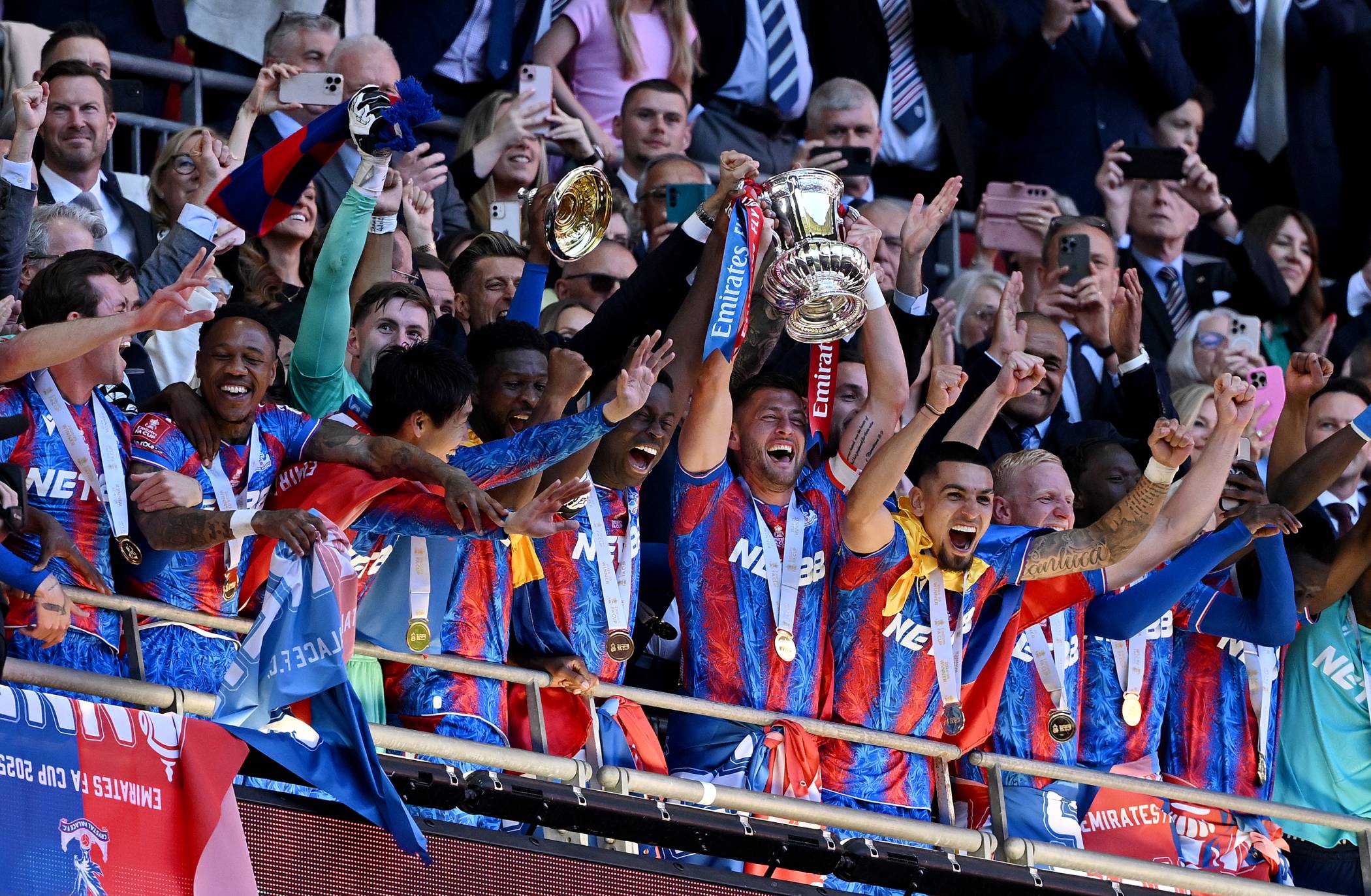 Crystal Palace lift the FA Cup