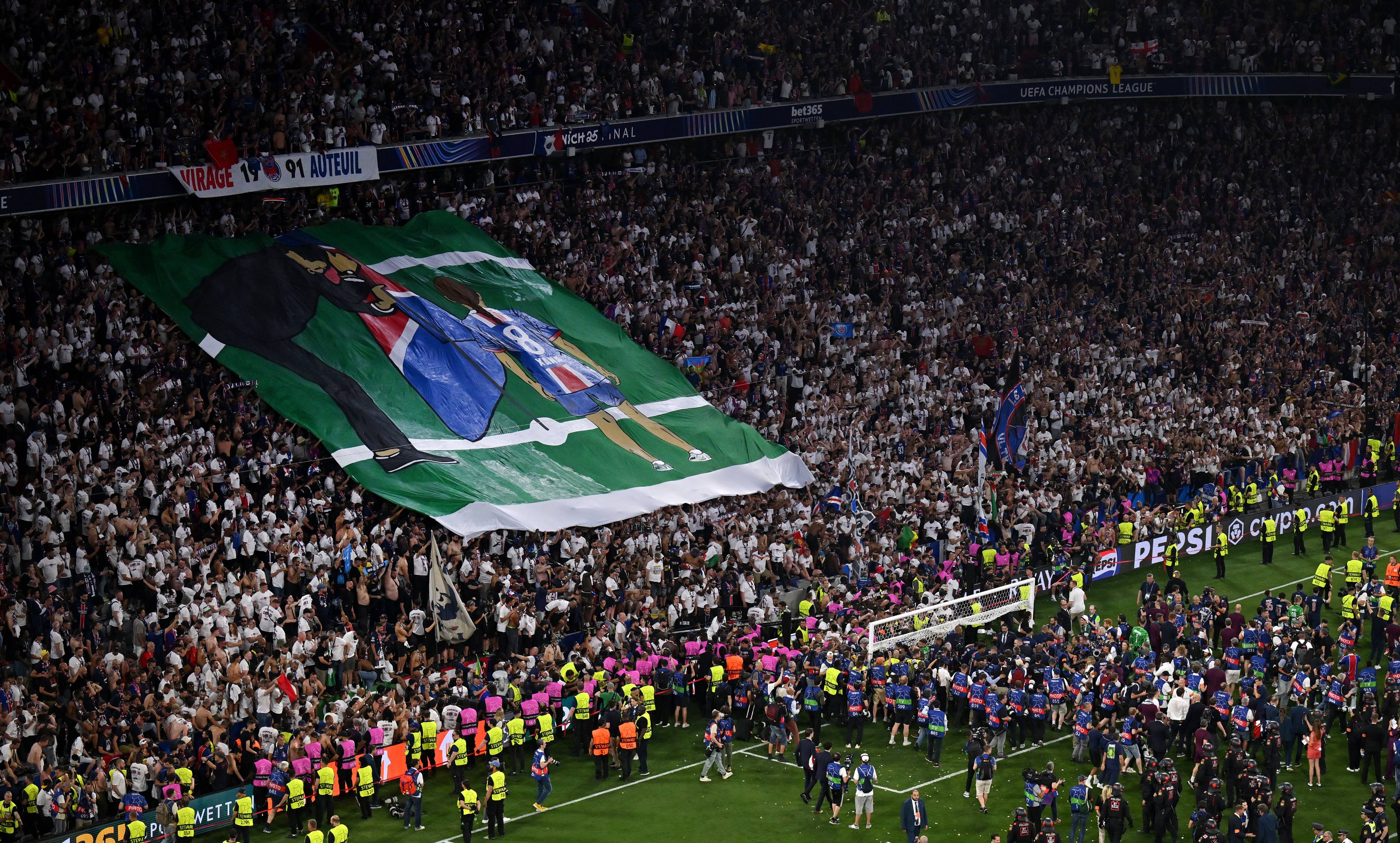 The PSG fans' tribute to Luis Enrique's daughter