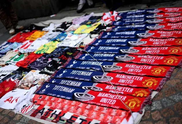 Man Utd and Spurs scarves