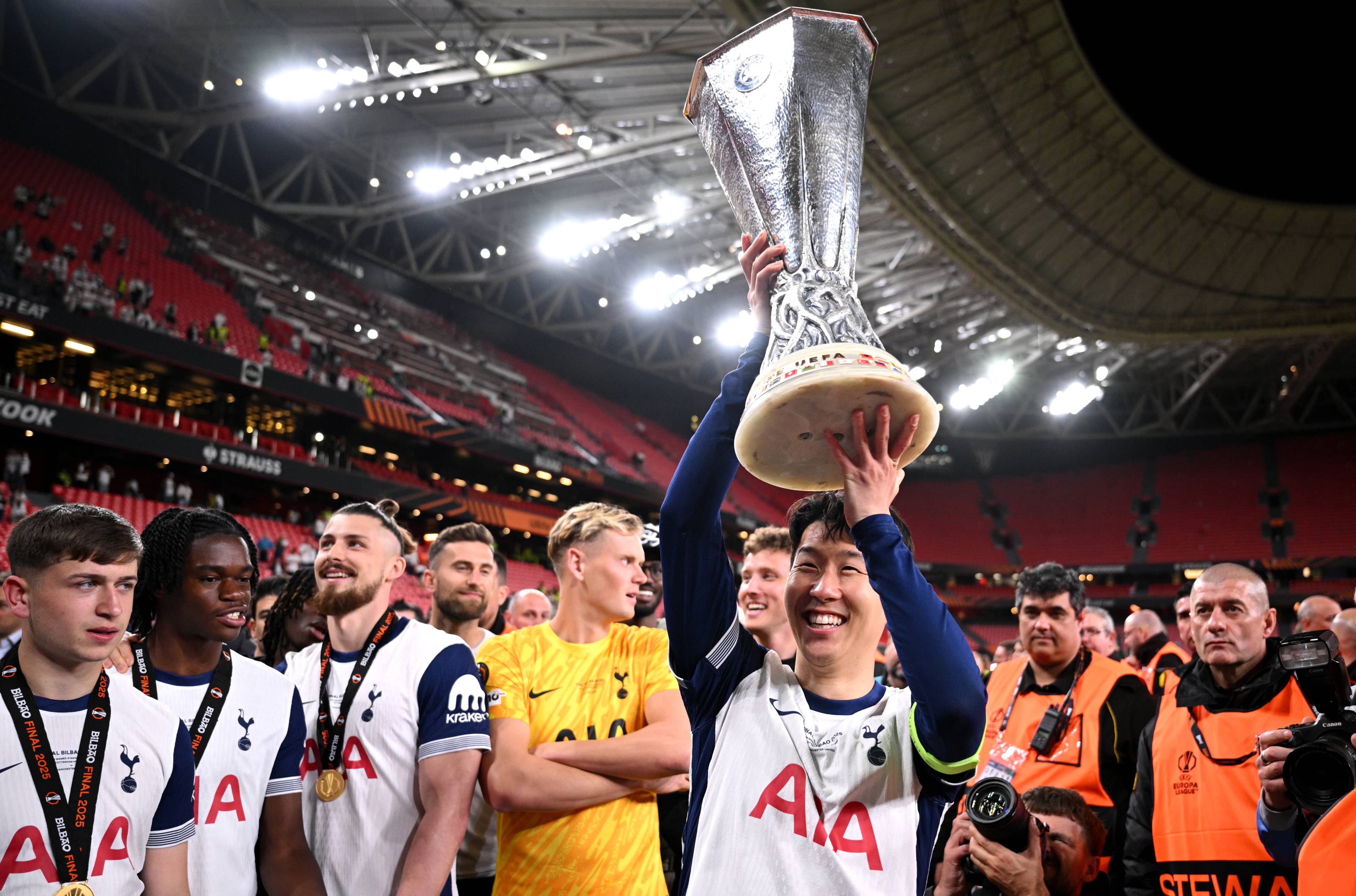 Heung-min Son with the Europa League trophy