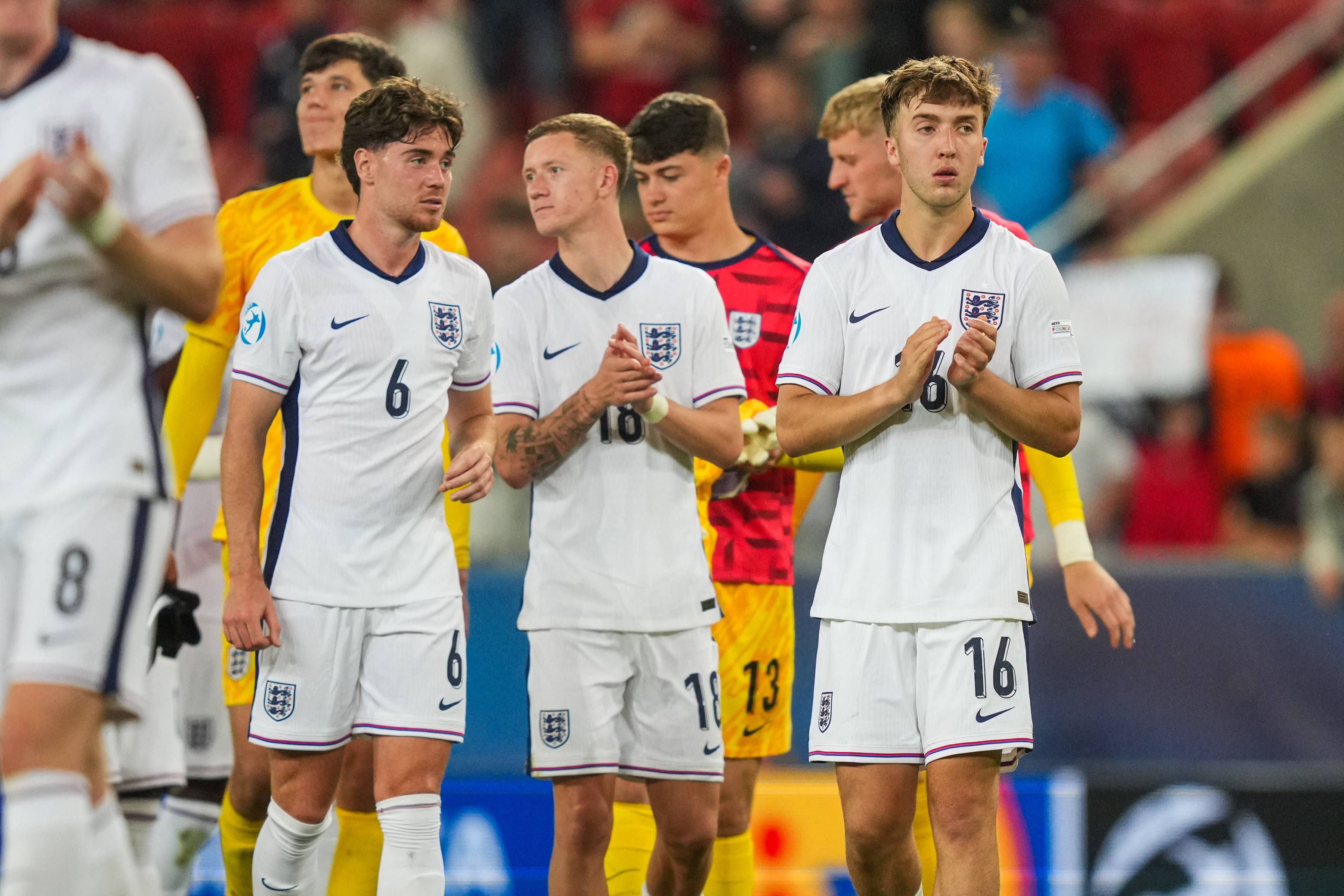 Jack Hinshelwood and his England U21 team-mates