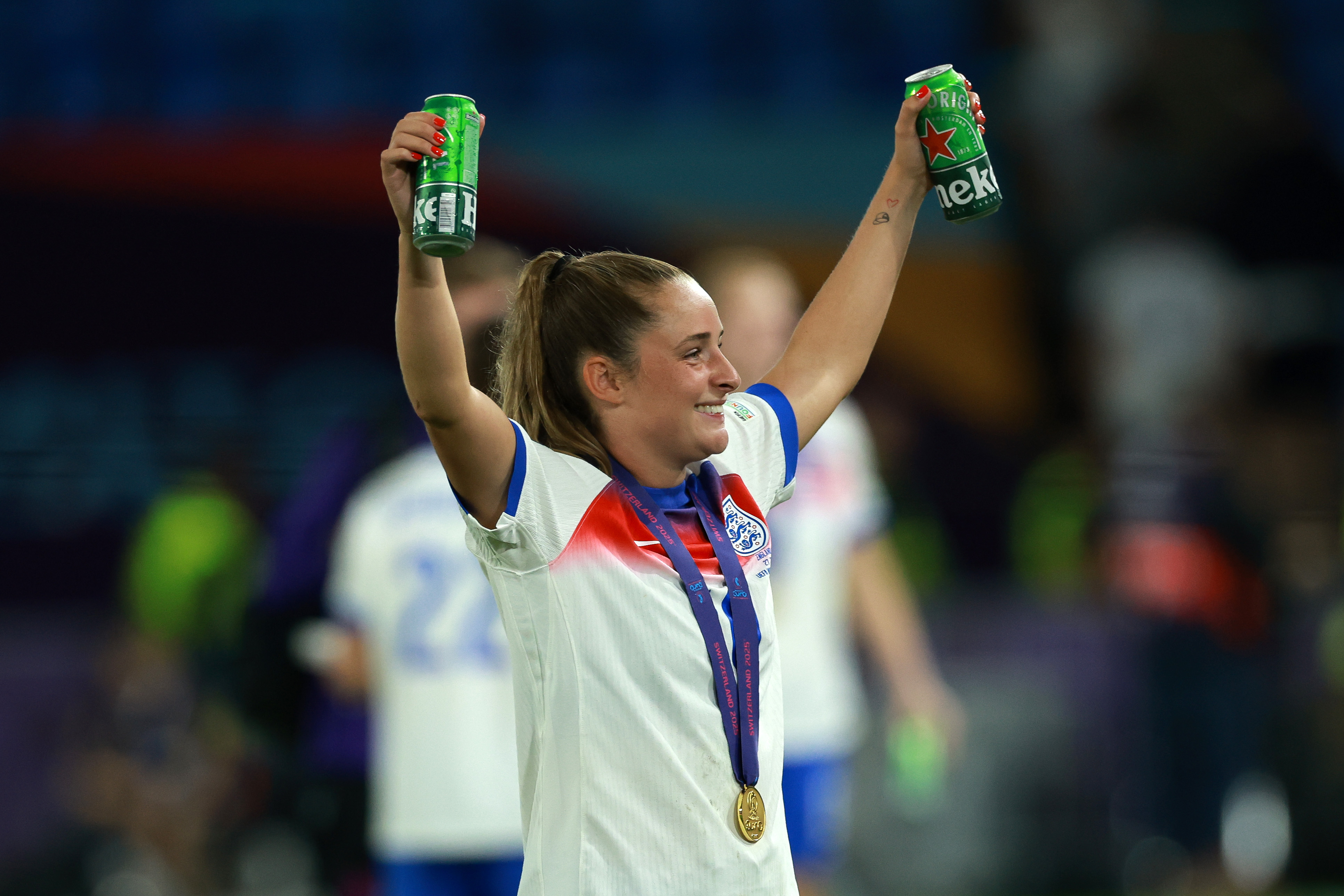 Ella Toone celebrates winning the Euros