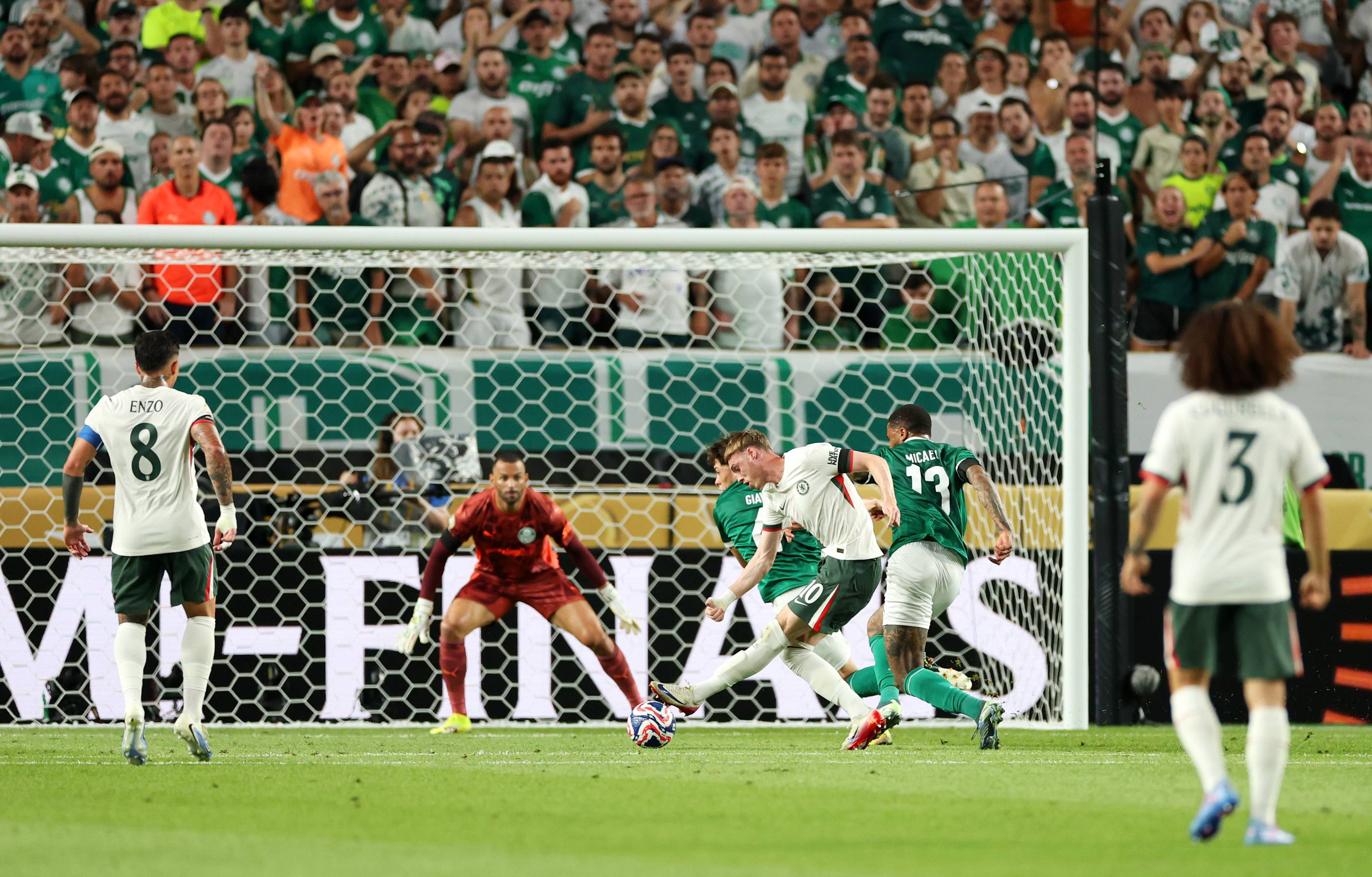 Cole Palmer against Palmeiras