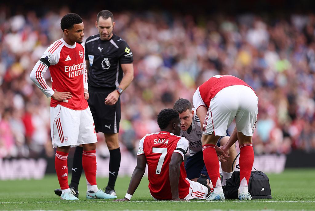Bukayo Saka with the injury he suffered against Leeds