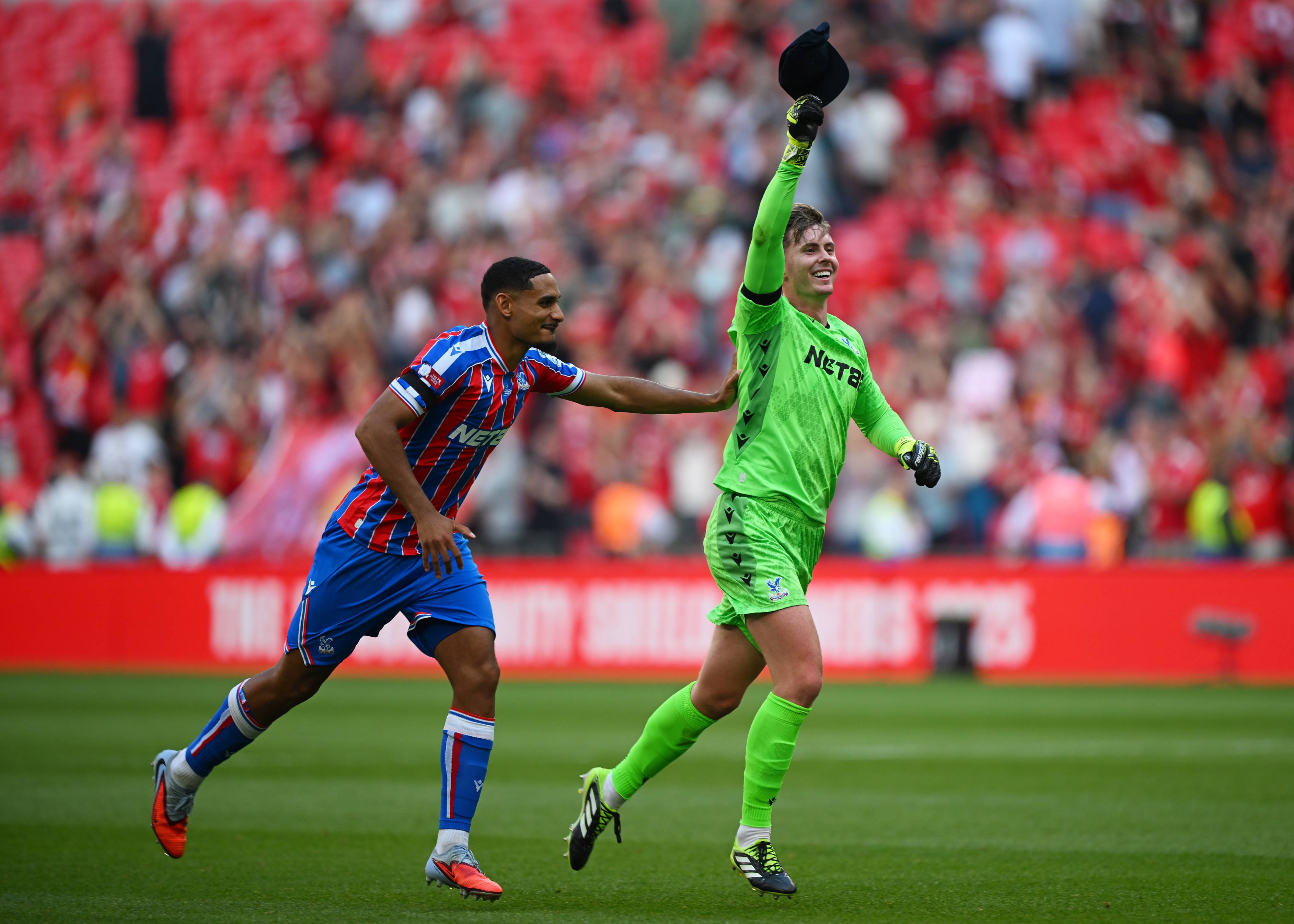 Dean Henderson celebrates