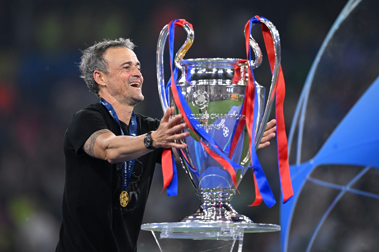 PSG boss Luis Enrique with the Champions League trophy (Photo by Justin Setterfield/Getty Images)