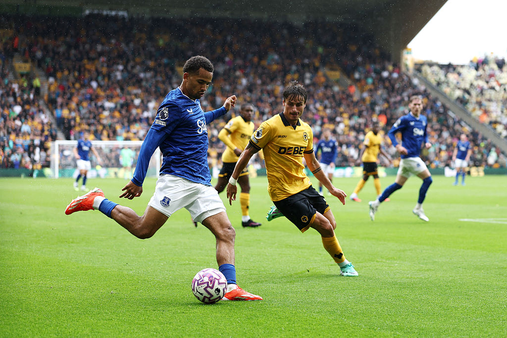 Iliman Ndiaye in action for Everton