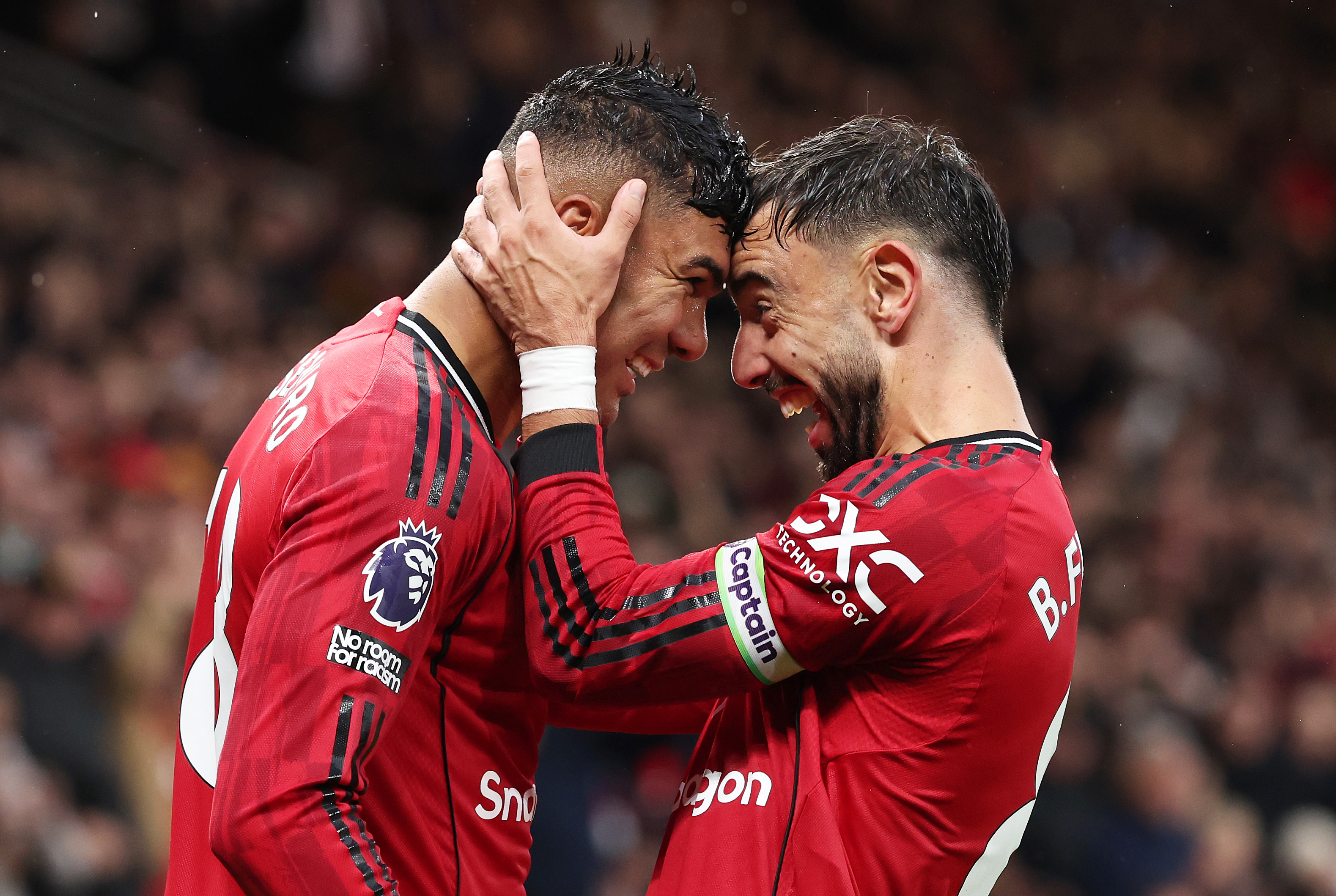 Casemiro and Bruno Fernandes celebrate