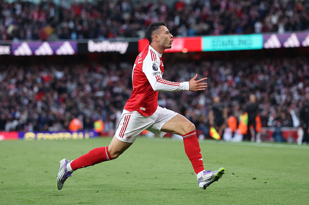 Gabriel Martinelli celebrates scoring against Man City