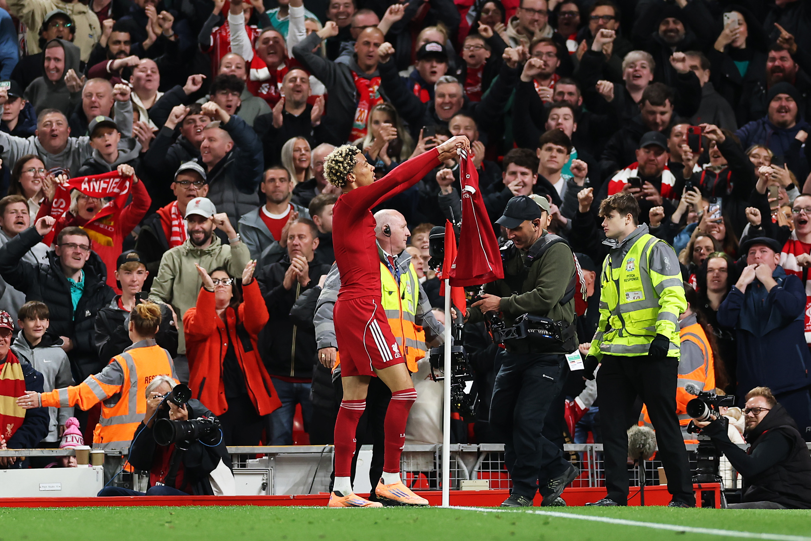 Hugo Ekitike celebrates against Southampton