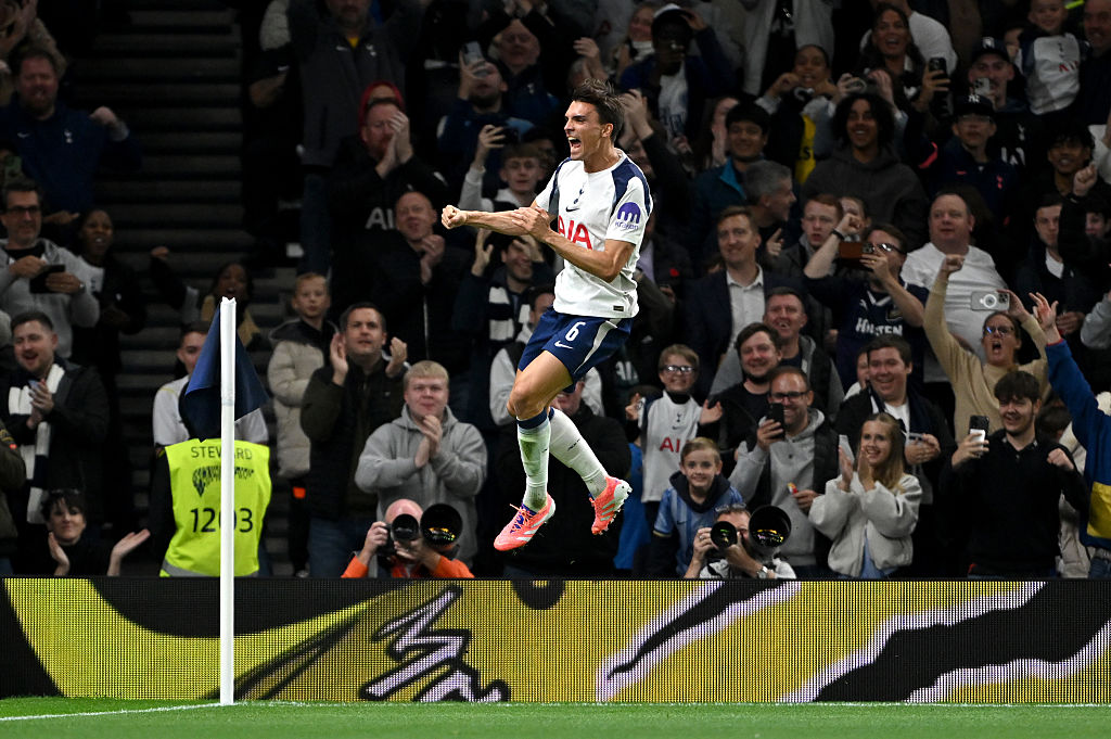 Joao Palhinha celebrates his goal