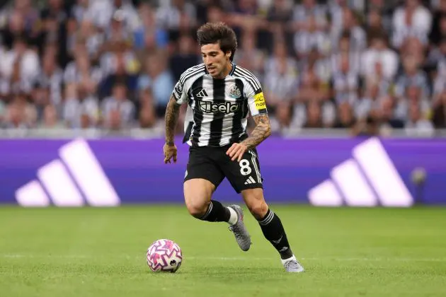 Newcastle midfielder Sandro Tonali