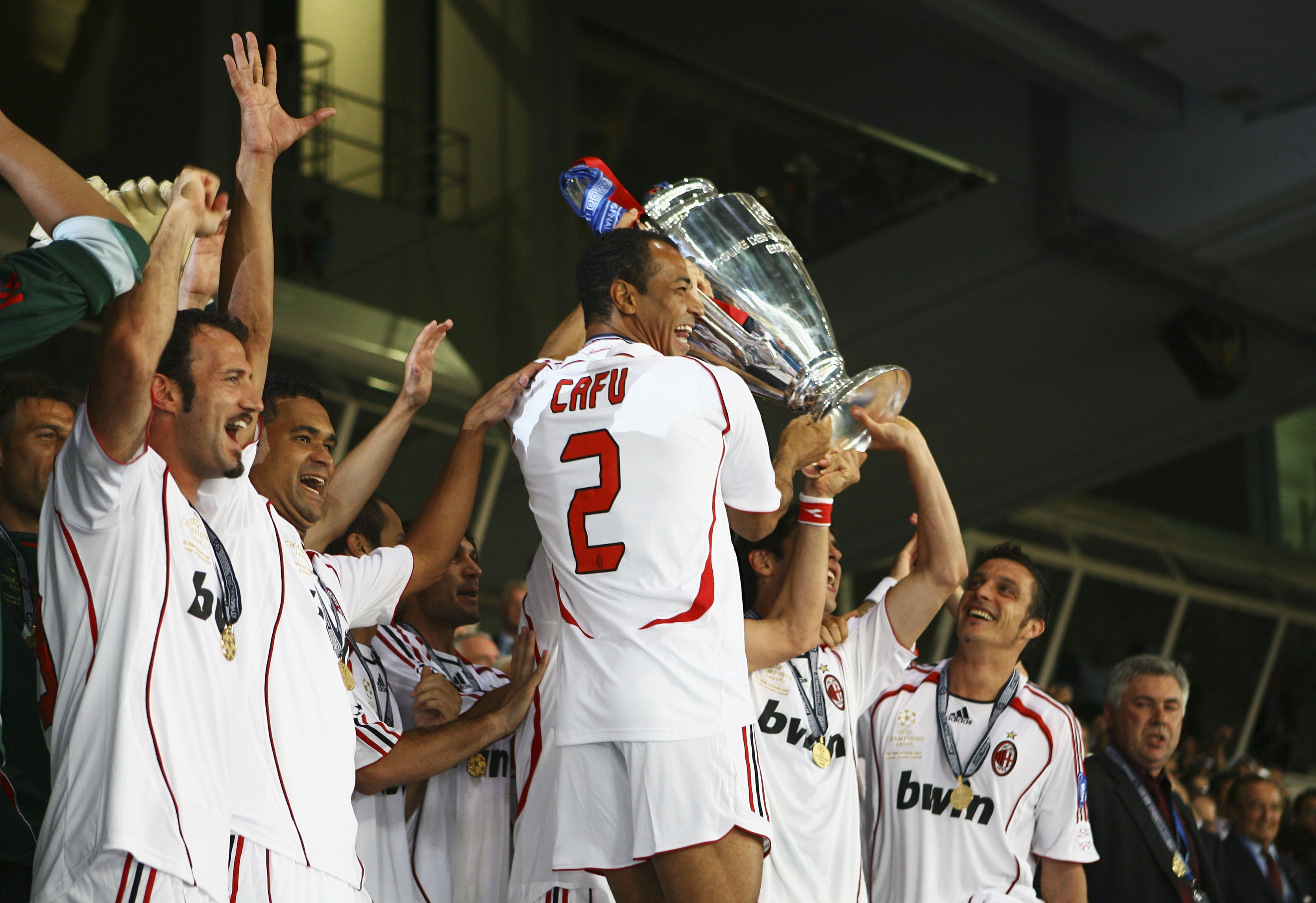 Cafu lifts the Champions League with AC Milan