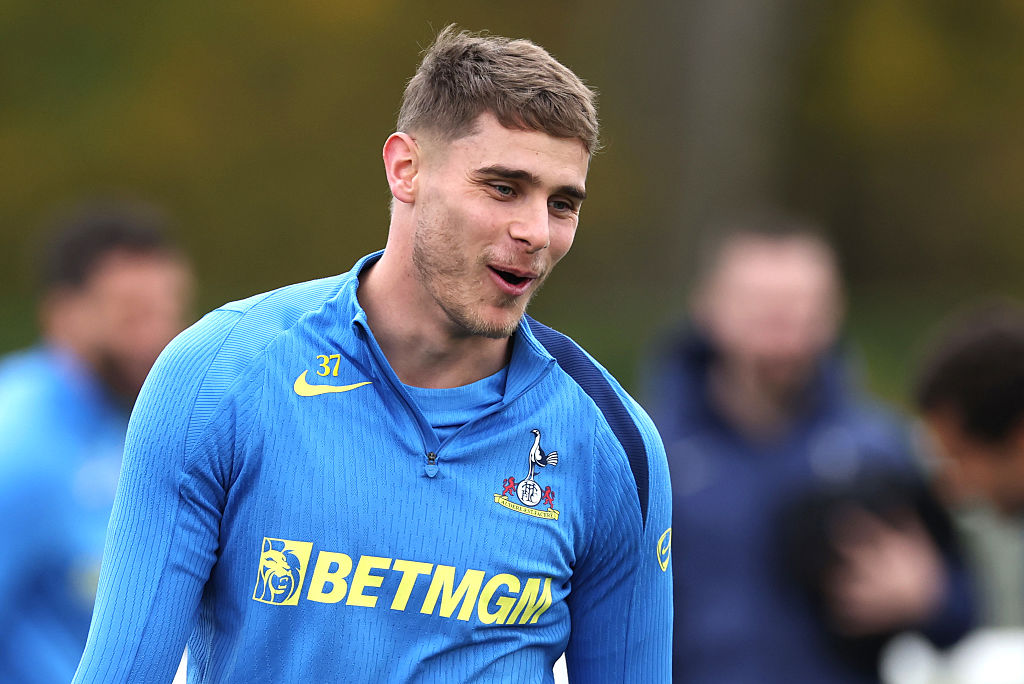 Spurs defender Micky van de Ven