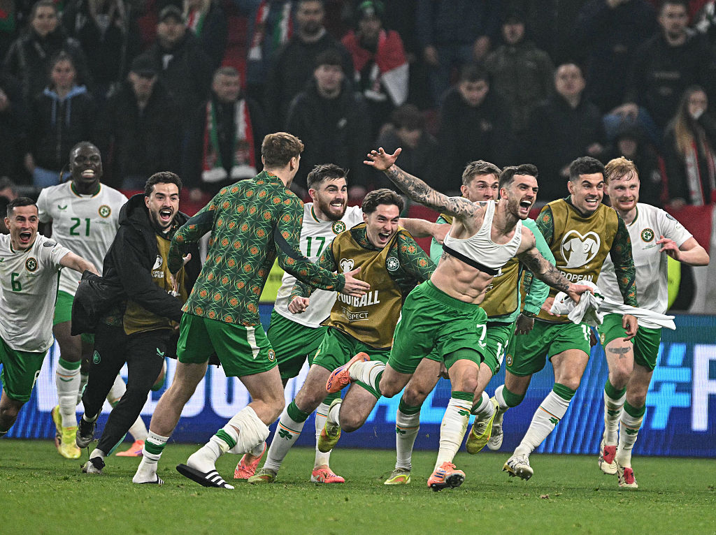 Republic of Ireland celebrate reaching the play-offs