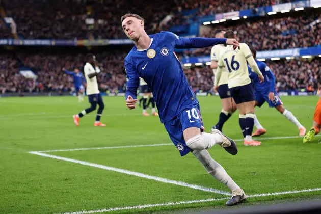Cole Palmer celebrates his goal against Everton