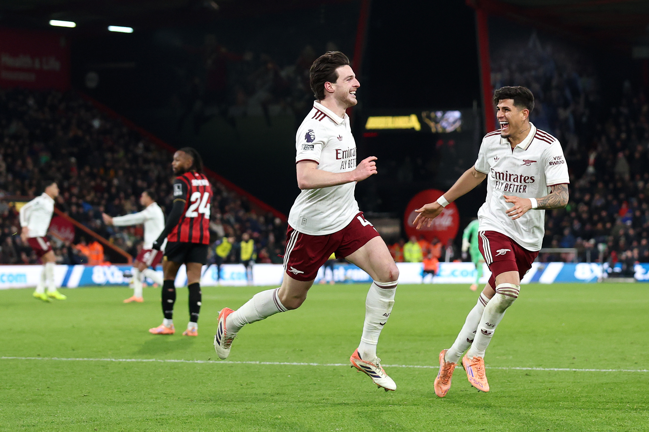 Declan Rice celebrates