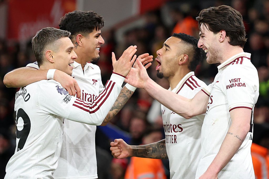Piero Hincapie with his Arsenal team-mates