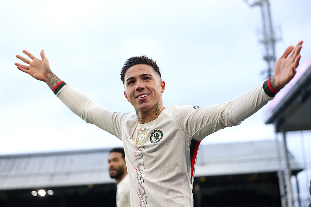 Enzo Fernandez celebrates