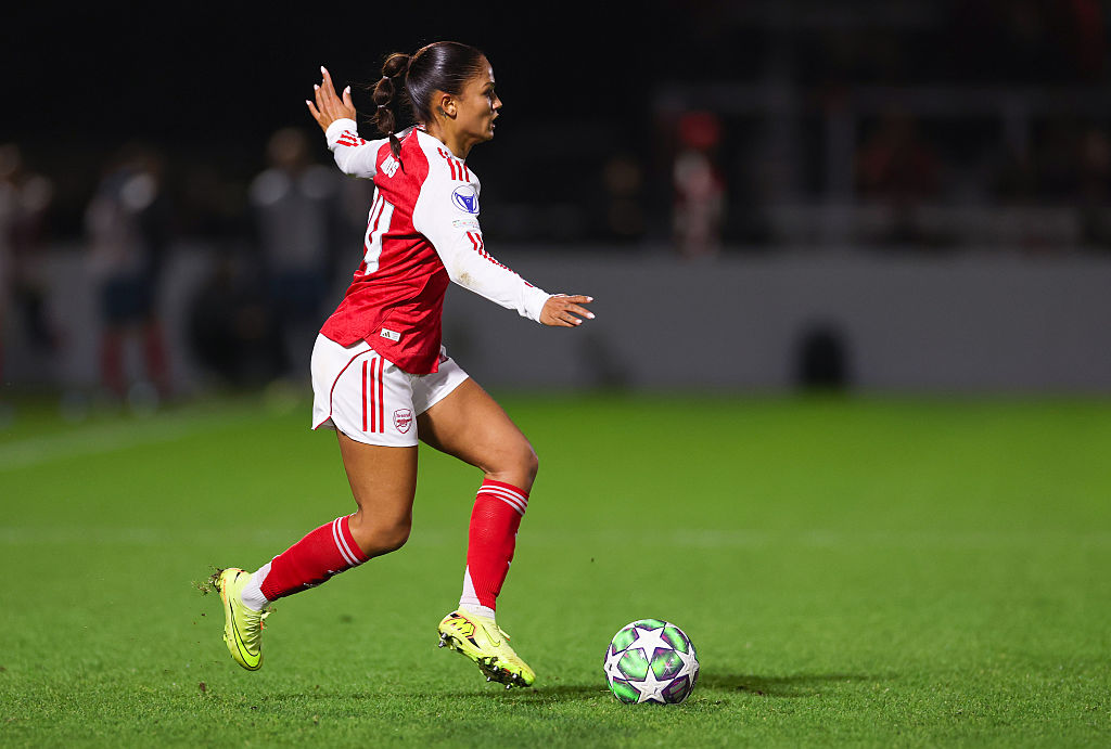 Taylor Hinds in Arsenal action