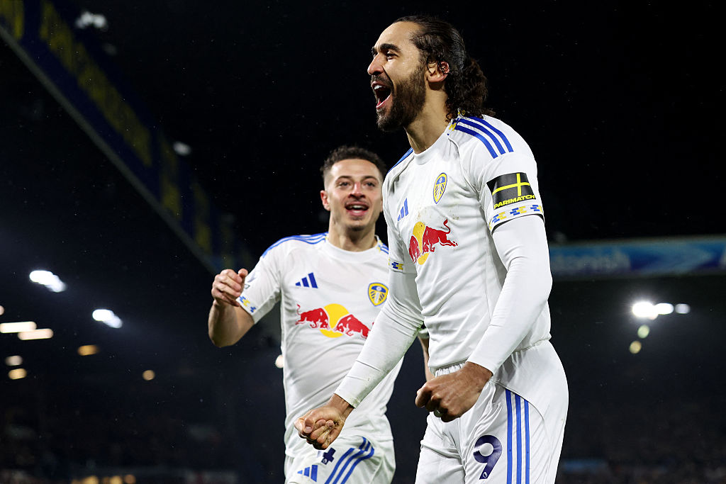 Dominic Calvert-Lewin celebrates his goal