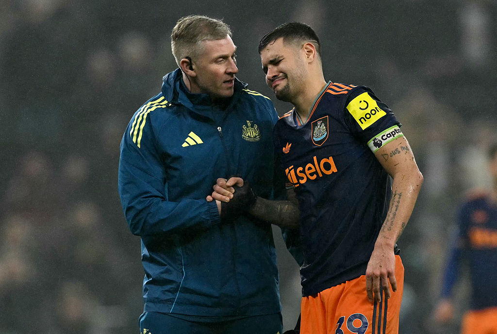 Bruno Guimaraes goes off injured against Spurs