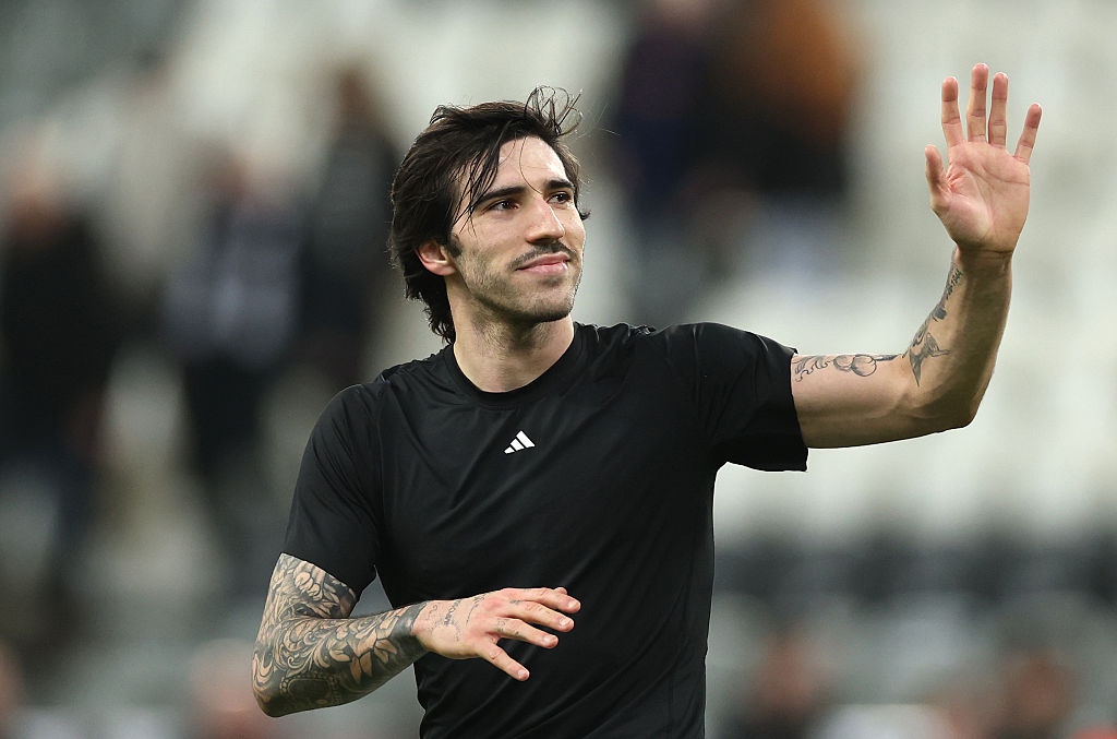 Newcastle midfielder Sandro Tonali