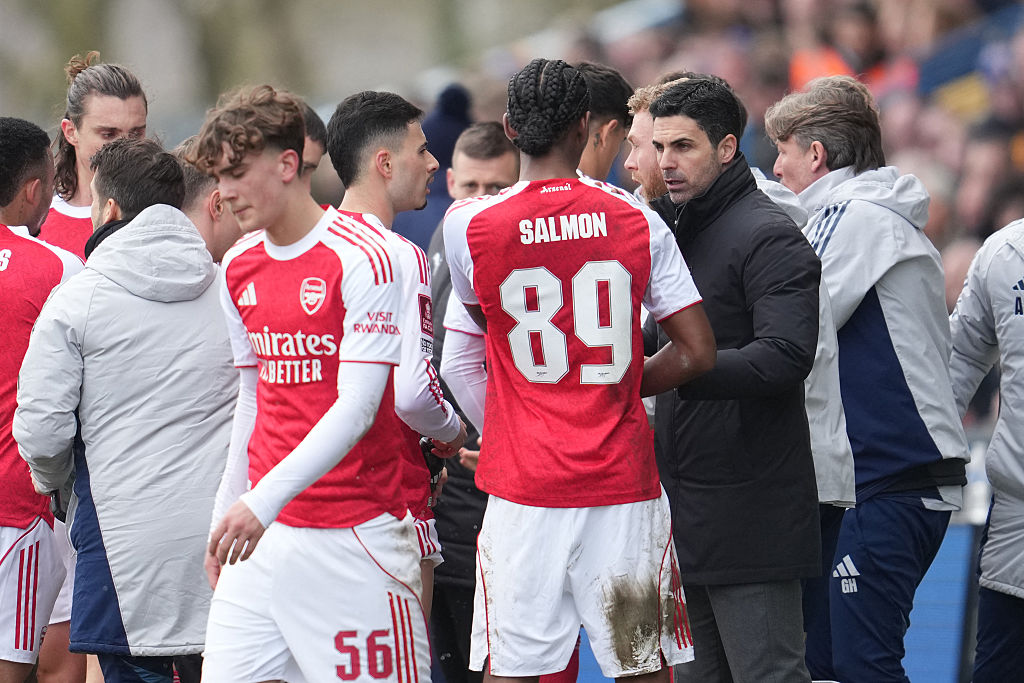 Mikel Arteta with his Arsenal players