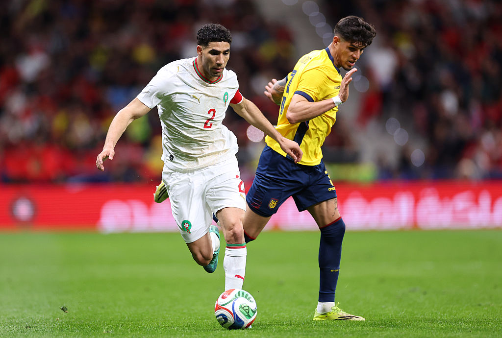 Piero Hincapie playing for Ecuador