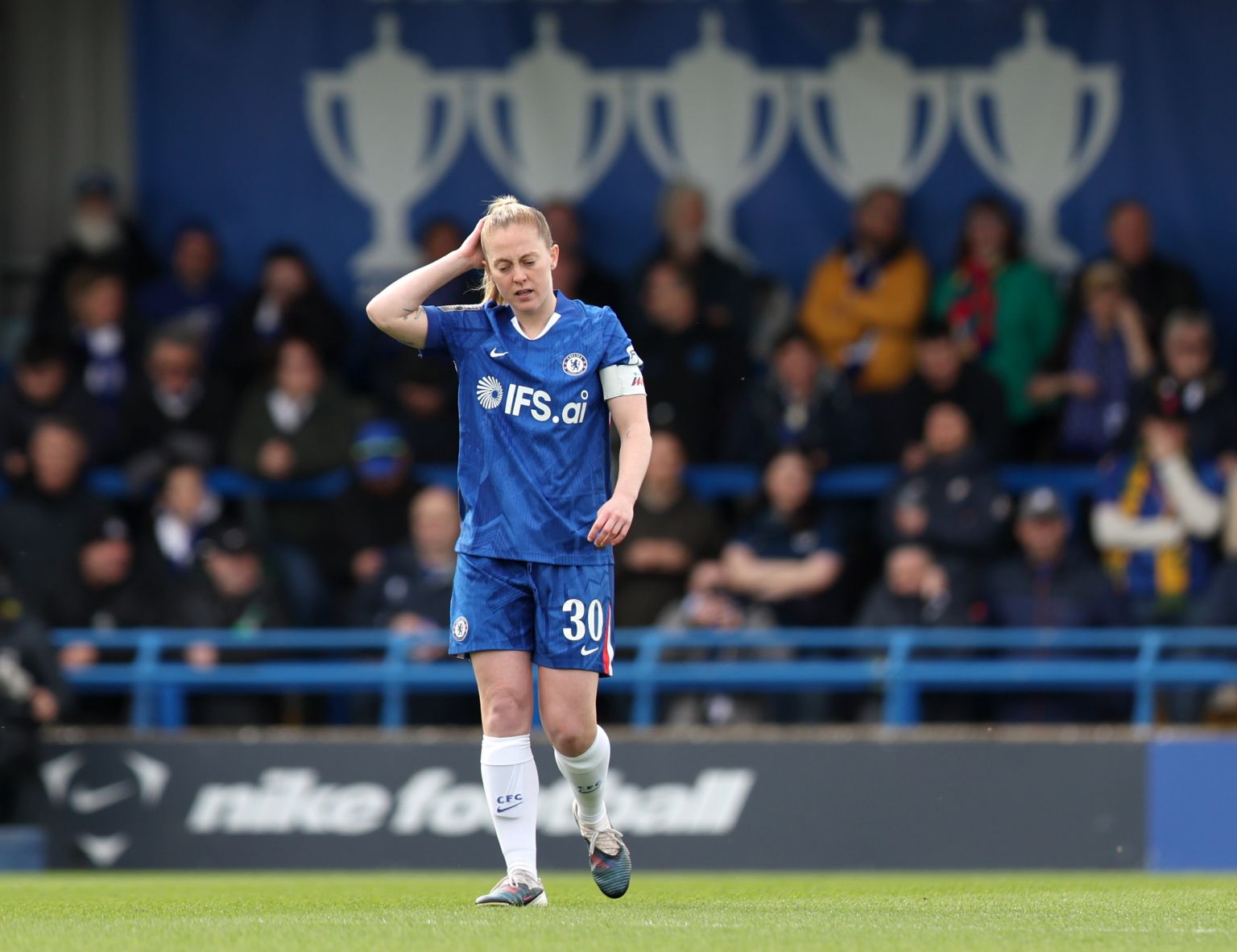 Chelsea star slams 'unacceptable' refereeing in Arsenal tie