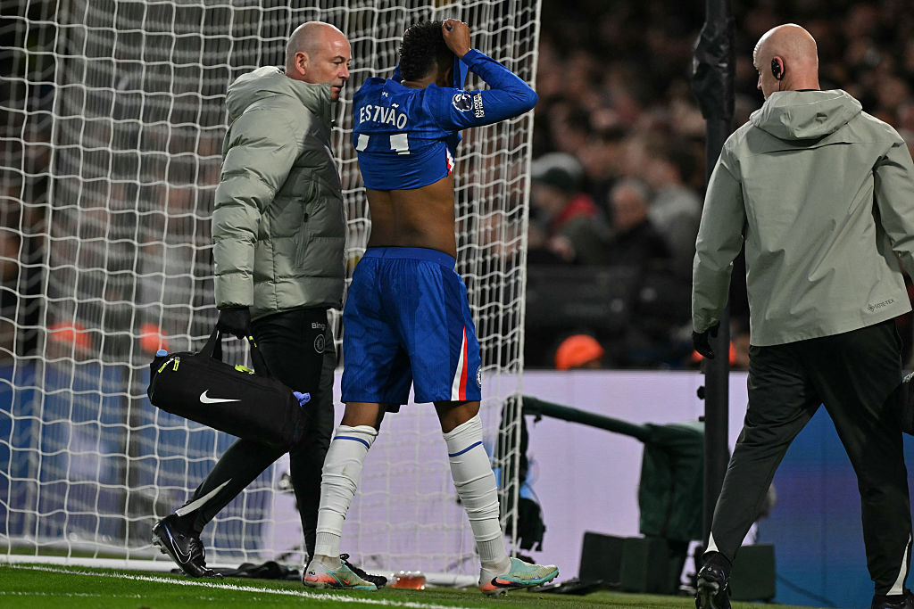 Estevao goes off injured against Man Utd