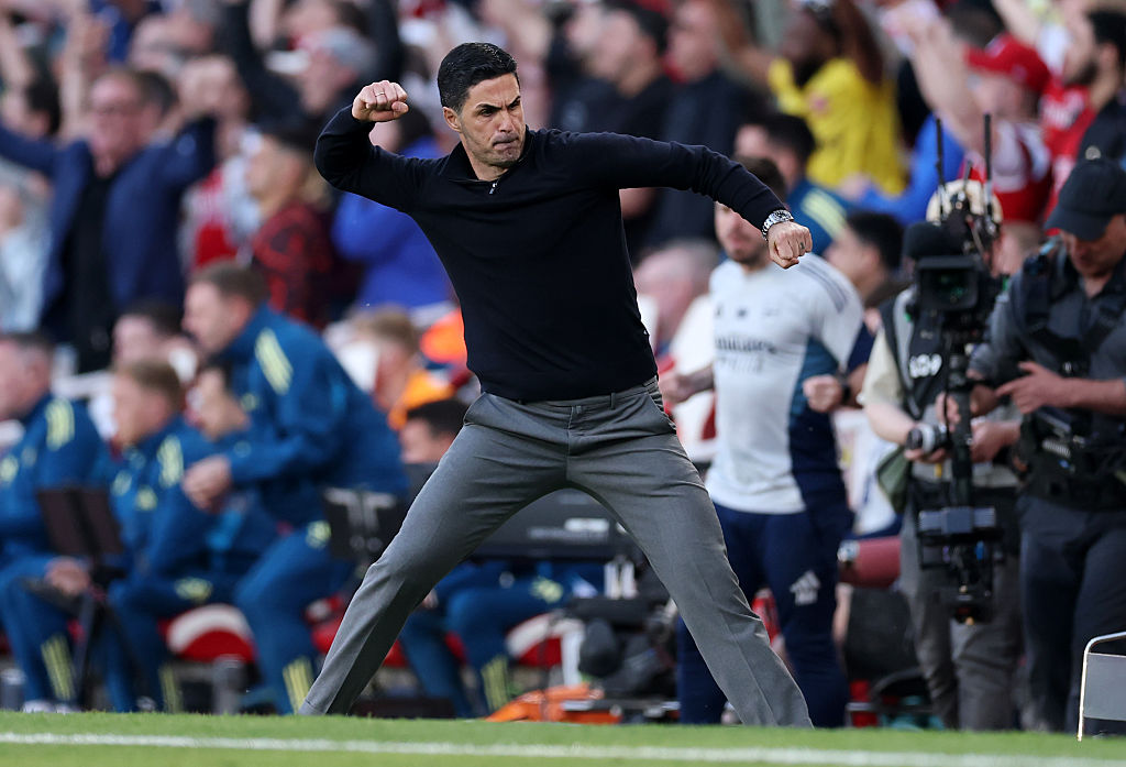 Mikel Arteta celebrates