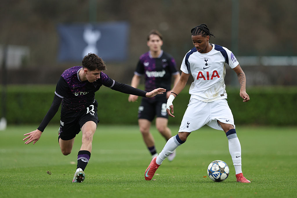 Tynan Thompson in action for Spurs