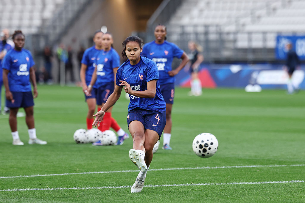 Spurs announce signing of Lyon youngster Sombath - hayters.com