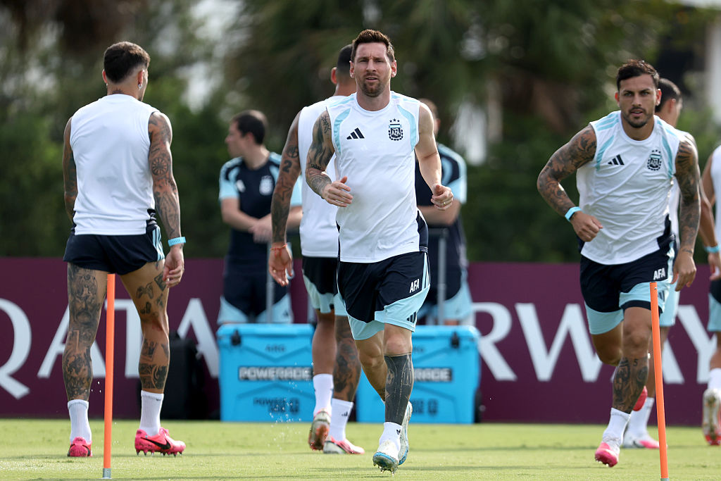 Lionel Messi in Argentina training
