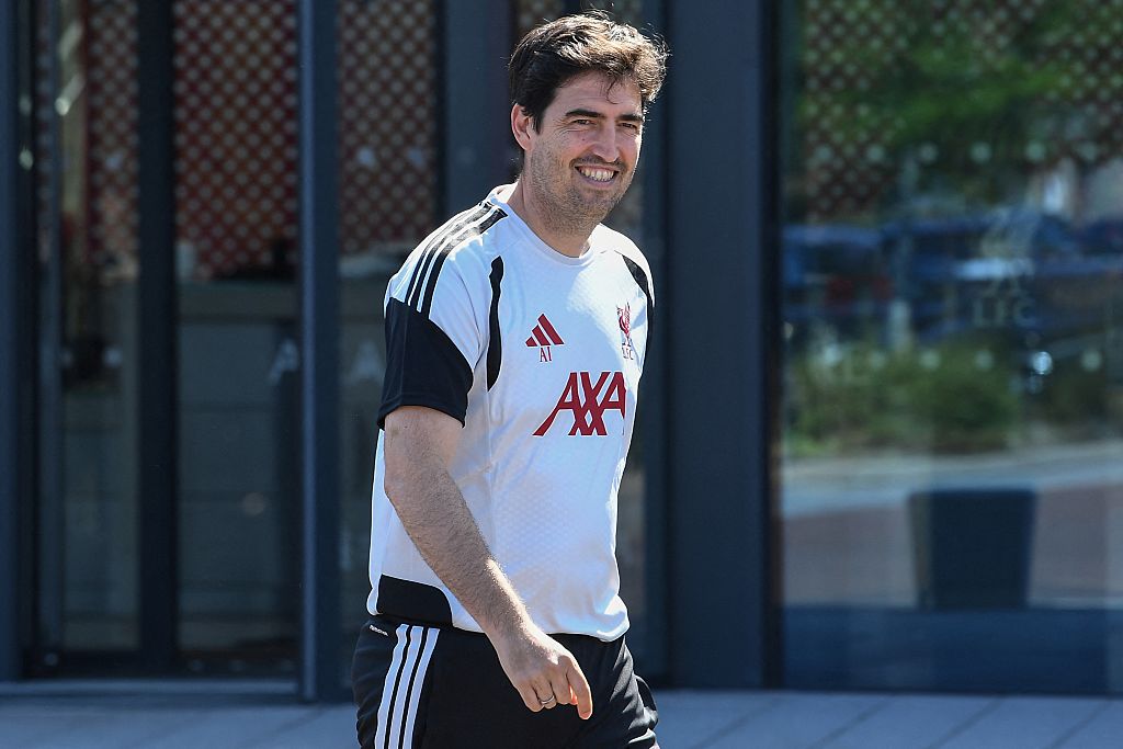 Liverpool boss Andoni Iraola