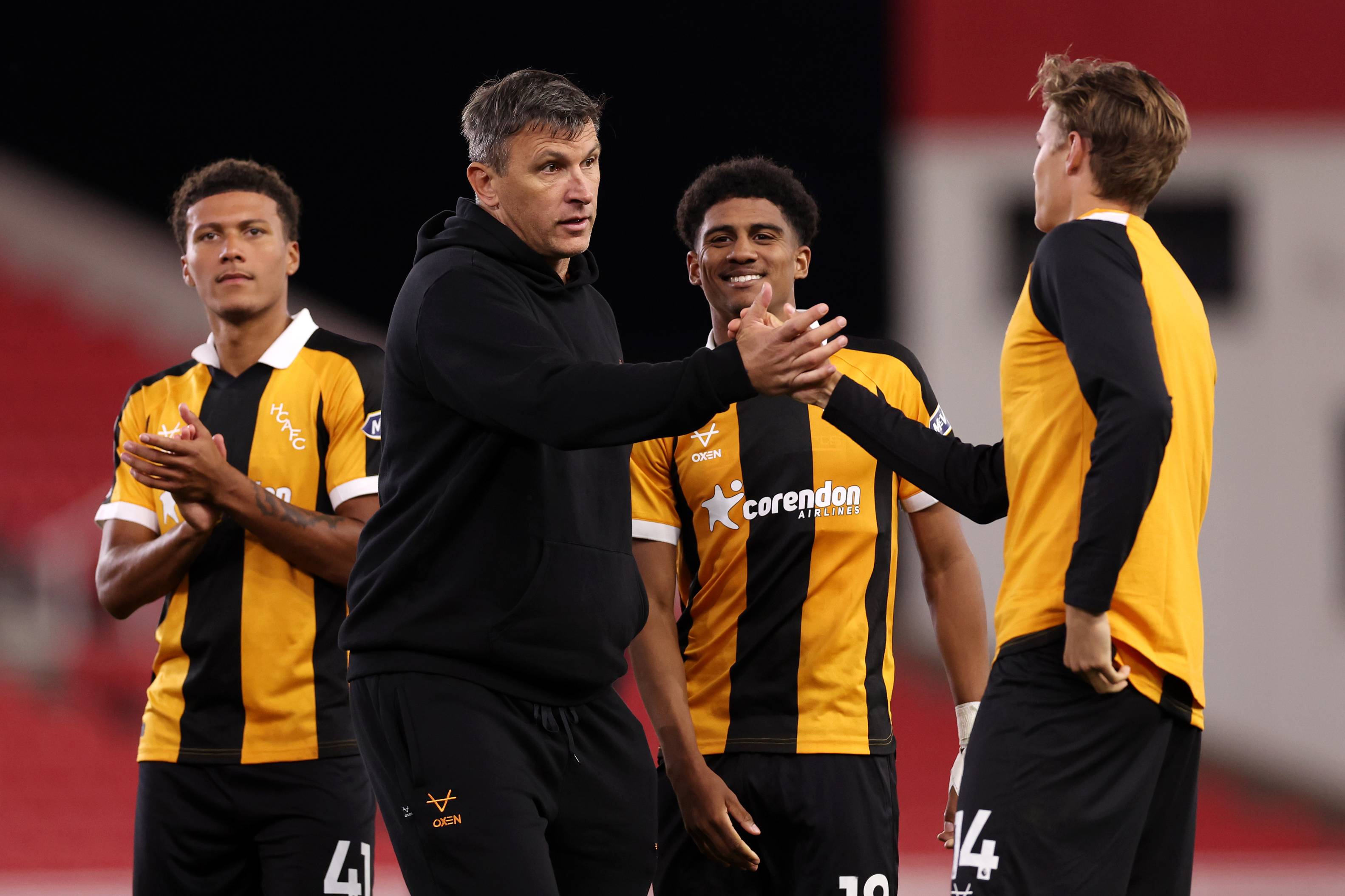 Sergej Jakirovic with his Hull players