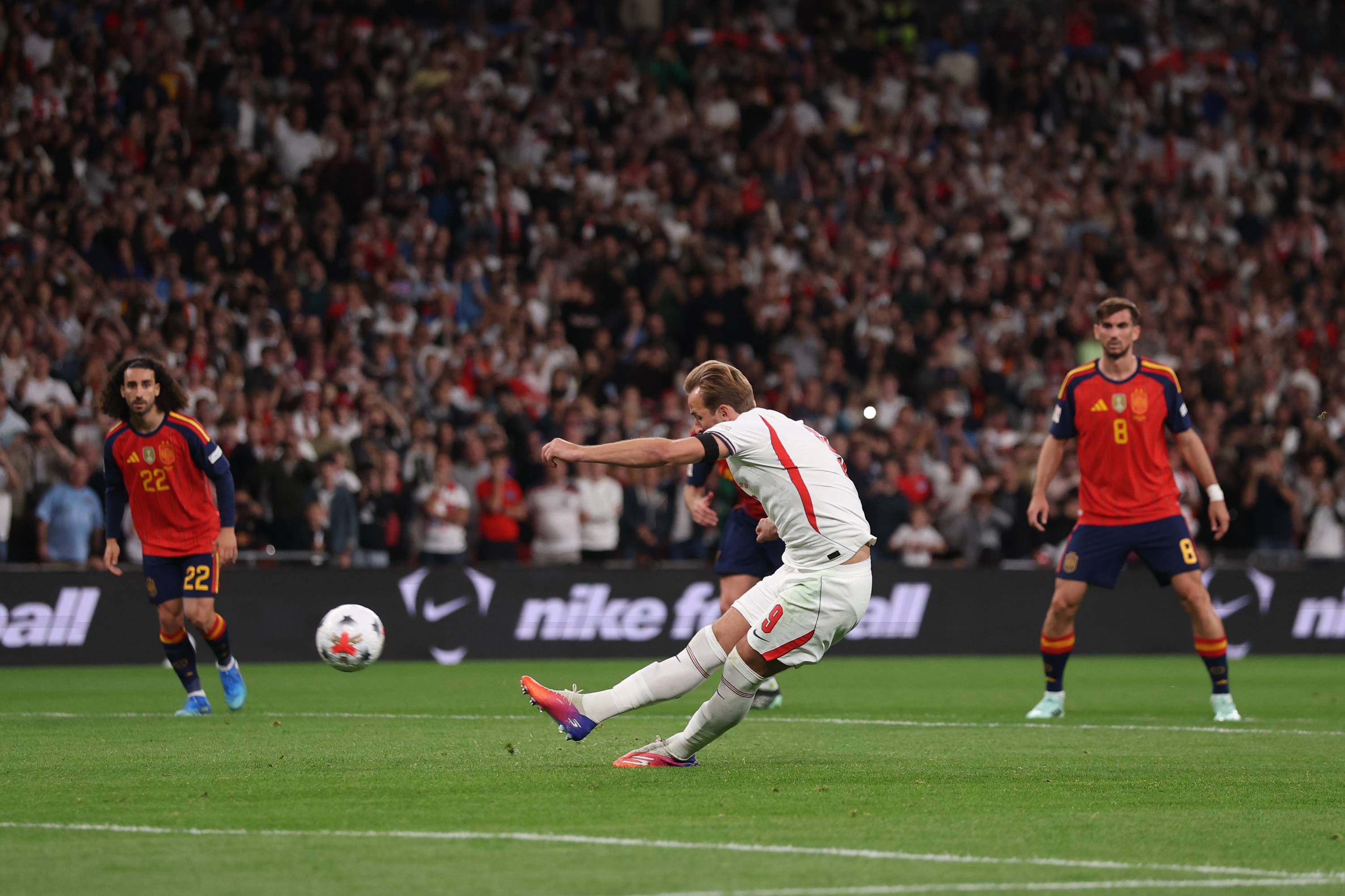 Harry Kane missed a penalty against Spain