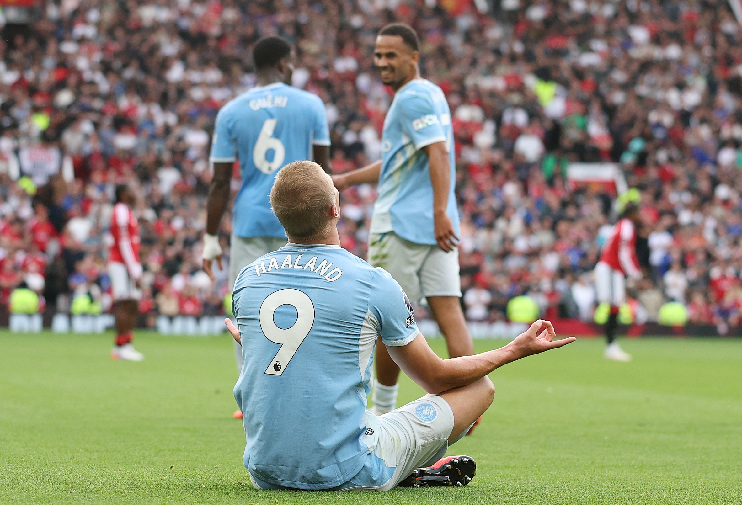 Erling Haaland celebrates his goal