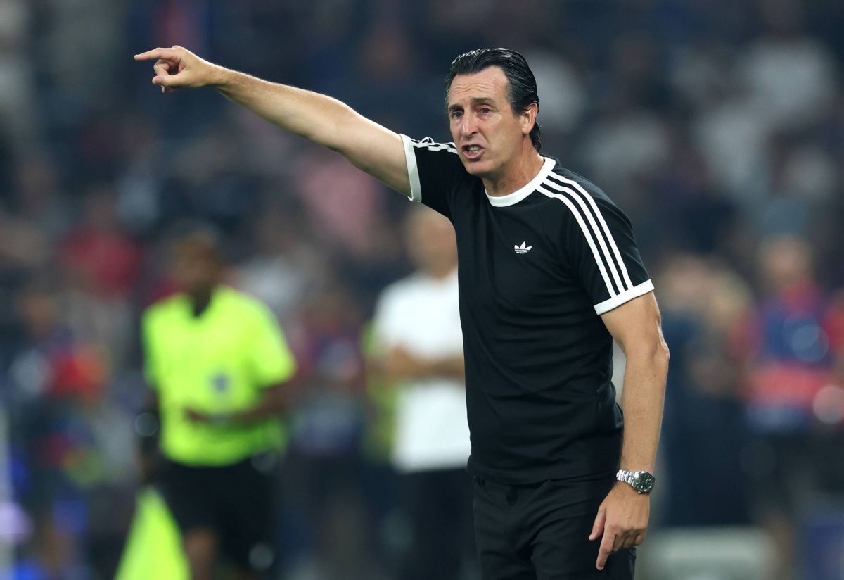 天*司様 Aston Villa EMERY 8 長袖 ユニフォーム Emery gives update on Aston Villa midfielder ahead of Hull clash